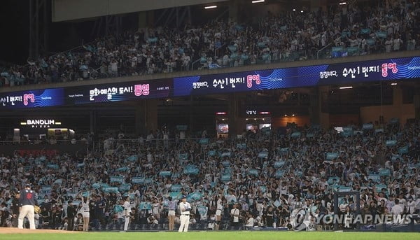 ⚽日职联半场：武藤嘉纪头槌建功 西川周作神勇扑点 神户暂1-0领先浦和