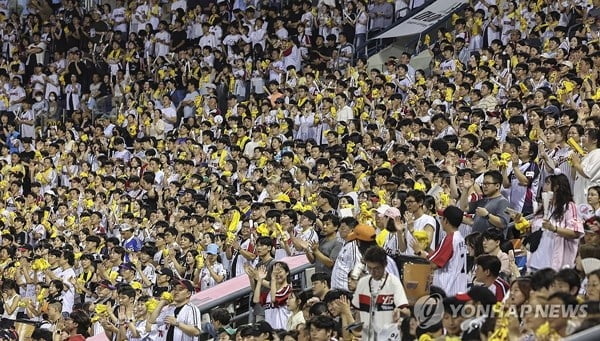 42场44球，哈兰德欧冠进球数已超越内马尔，追平德罗巴
