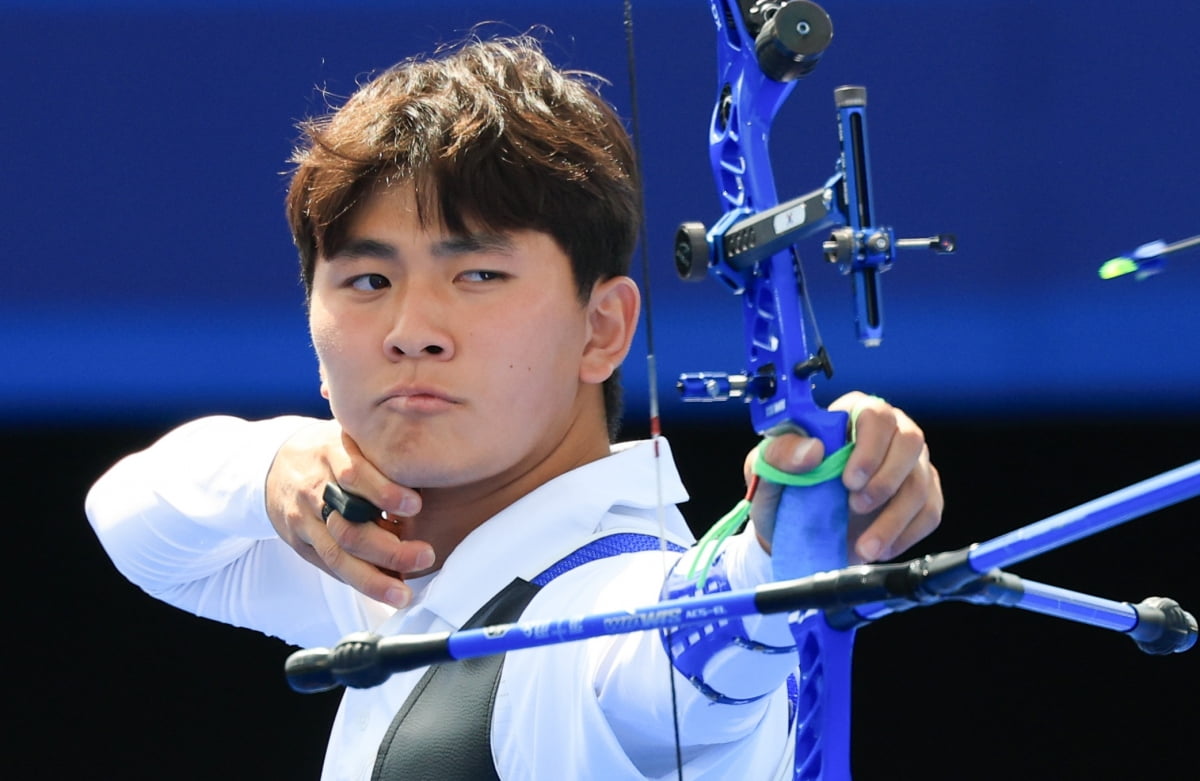 药厂U19主帅：勒沃库森青训营很像拉玛西亚，但也存在着差异