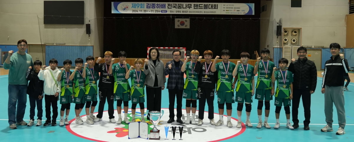 本轮英超对抗成功次数top10：马兹拉维11次最多，菲利克斯第二
