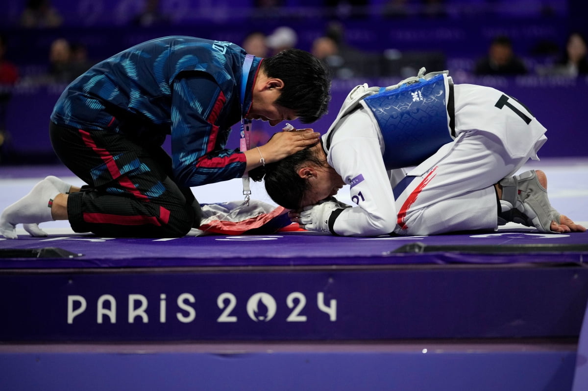 特雷杨20分22次助攻，老鹰送骑士赛季第二败