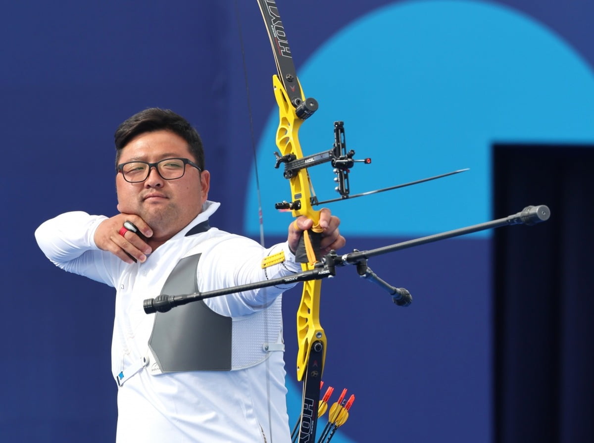 曼城vs布伦特福德半场数据：控球率48%-52%，射门7-7射正3-5