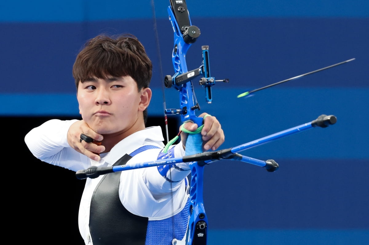 19岁293天，居莱尔是本世纪西甲单场2助攻最年轻的皇马球员