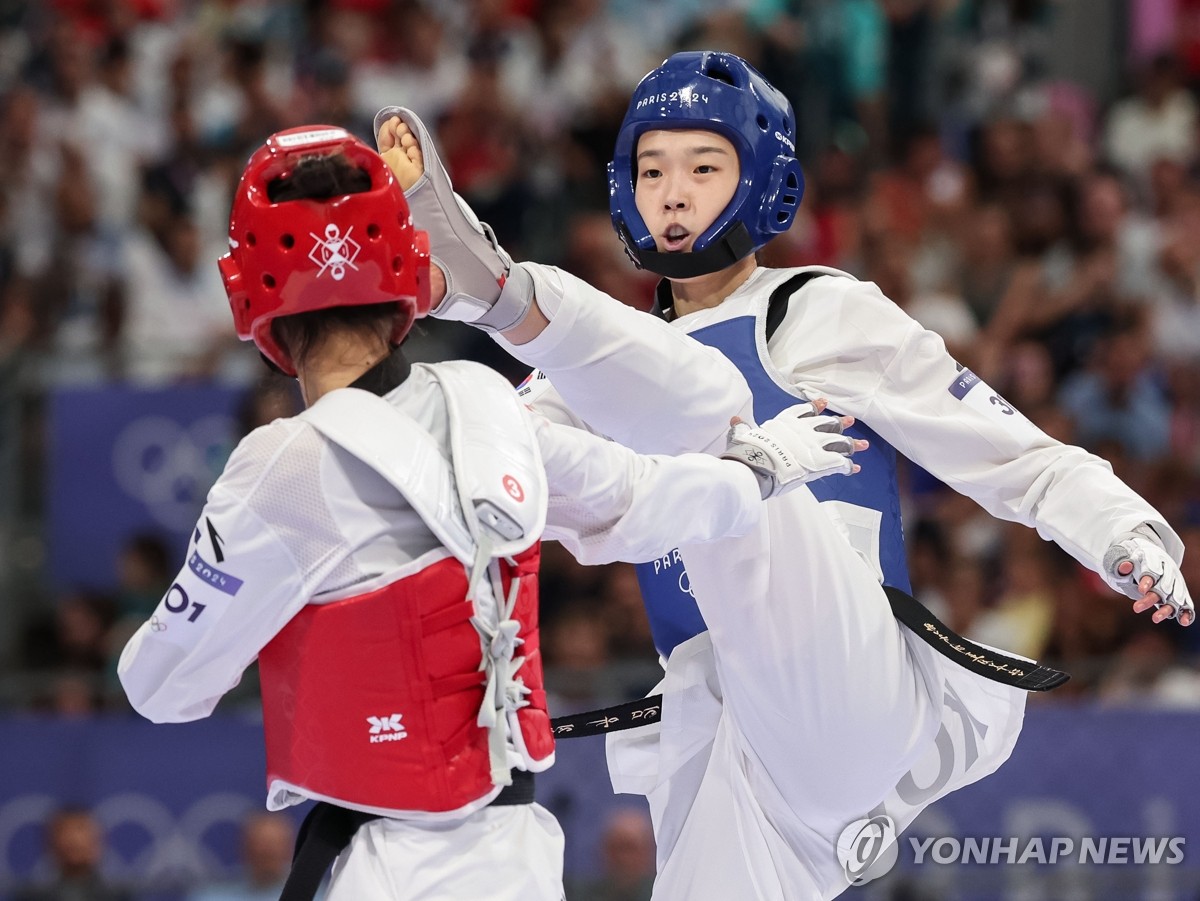 25分大胜！完整体首钢惊艳亮相 周琦首秀6中5奥莫特高效18+6