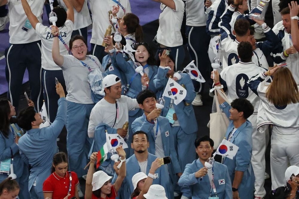 莫塔：我们上半场表现不错下半场有点下滑，绝平本可避免