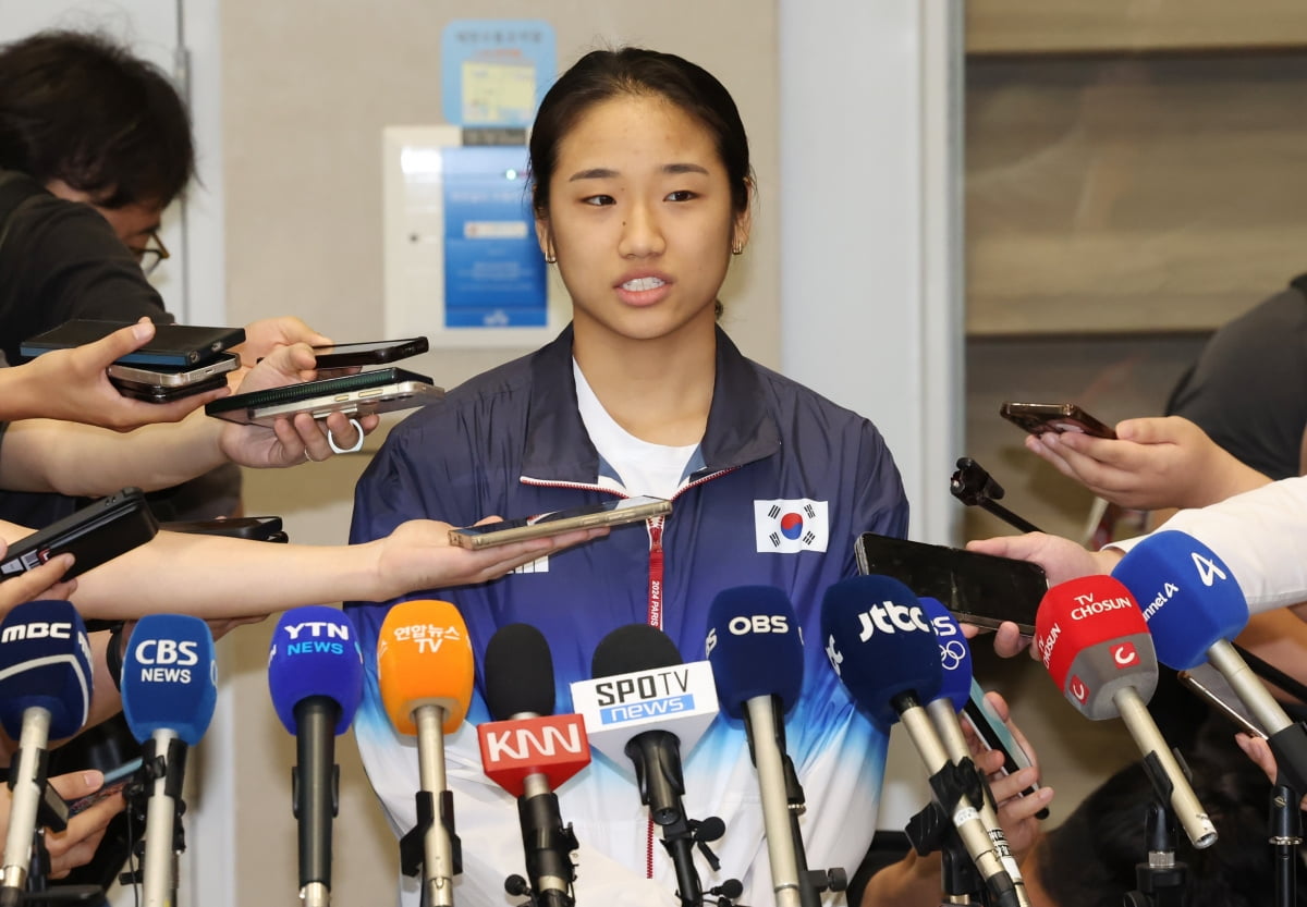 曼联vs切尔西首发：霍伊伦、拉什福德PK杰克逊、帕尔默