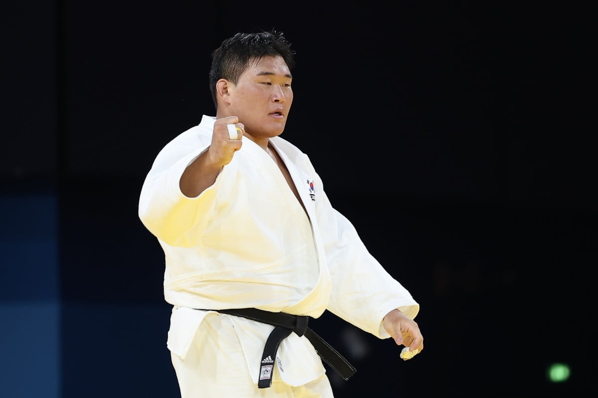 英媒体人热议本坦库尔被禁赛，恩佐躺枪遭无情吐槽