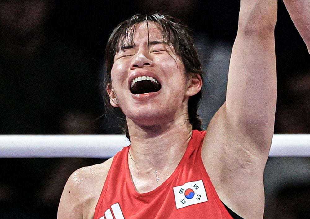 飞点后秒丢球！德里赫特头球破门 曼联1-0领先南安普顿