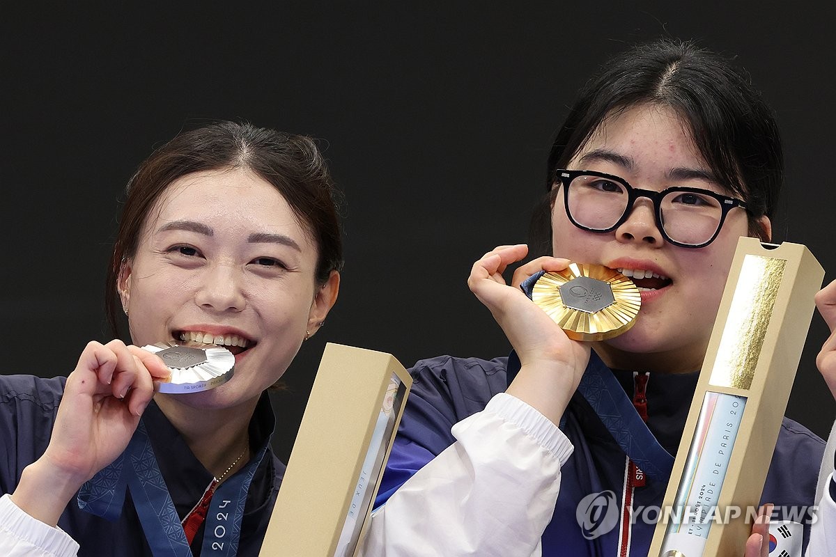 吉罗纳主帅：亚马尔已经是世界最佳球员之一 我相信他能够达到梅西的水平