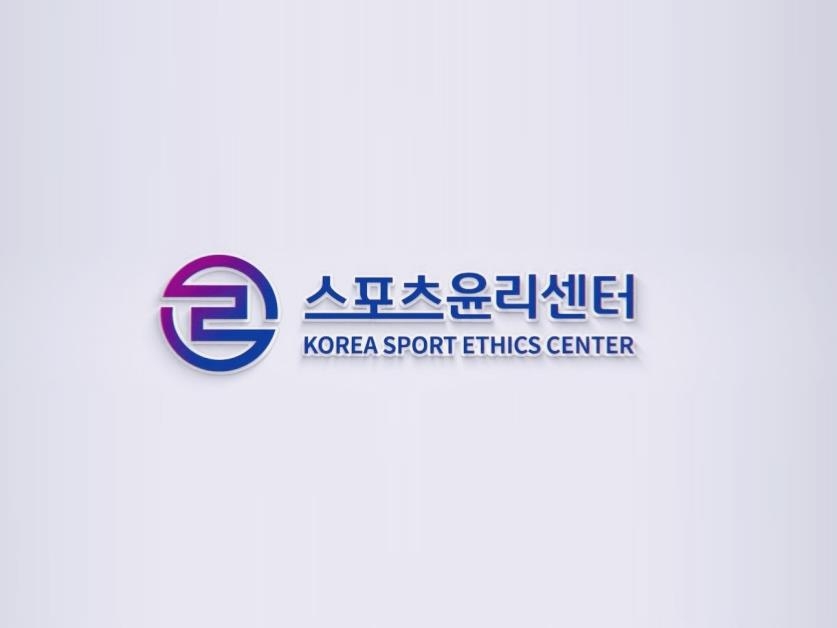某知名披萨品牌在老特拉福德打广告：我们正在招聘 但不招滕哈赫
