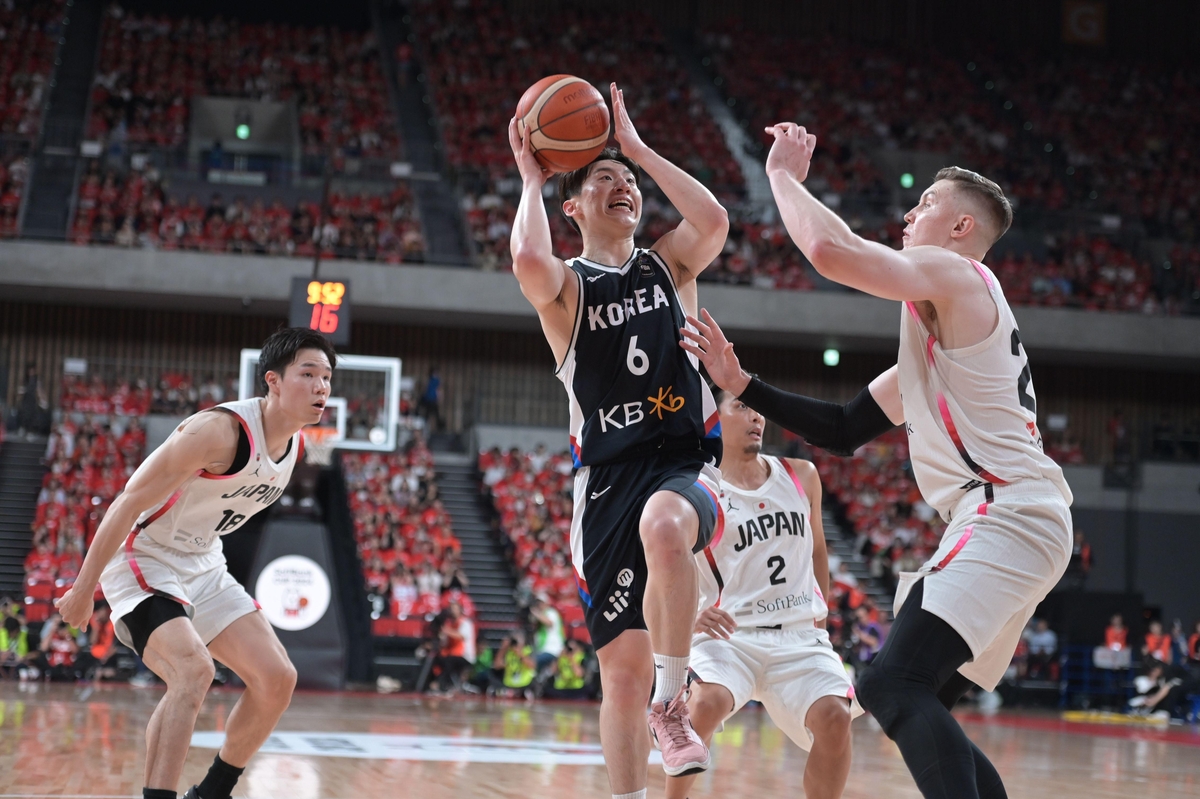 哐哐打铁！穆雷&威少半场合计10投1中合砍2分
