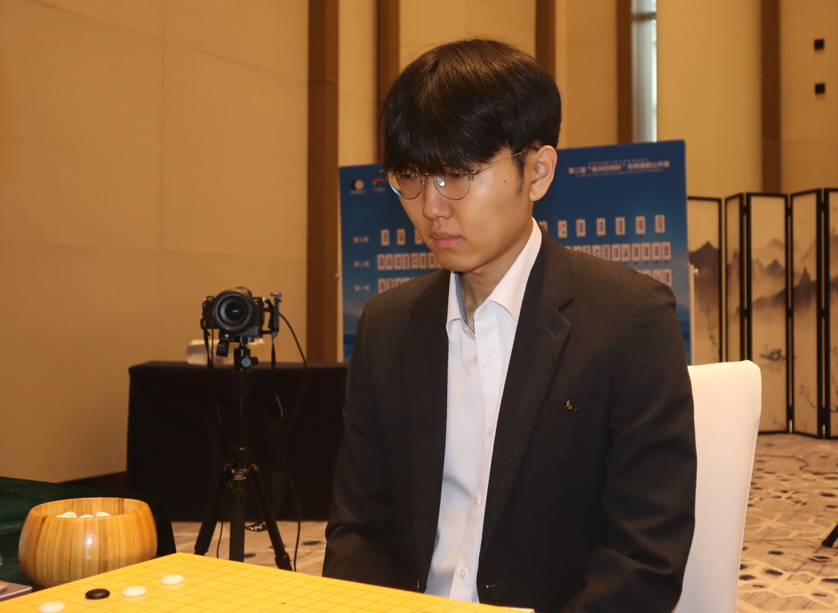 遭遇偏哨？米兰对阵勒沃库森犯规4-15，黄牌3-2