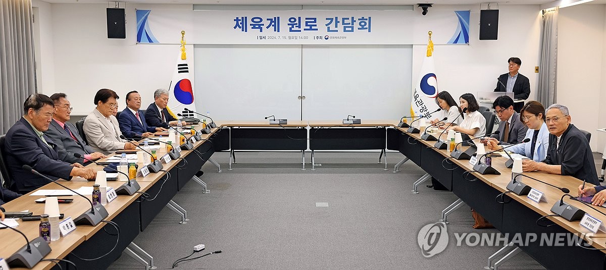 巴媒：拜仁关注圣保罗18岁边锋恩里克-卡尔莫