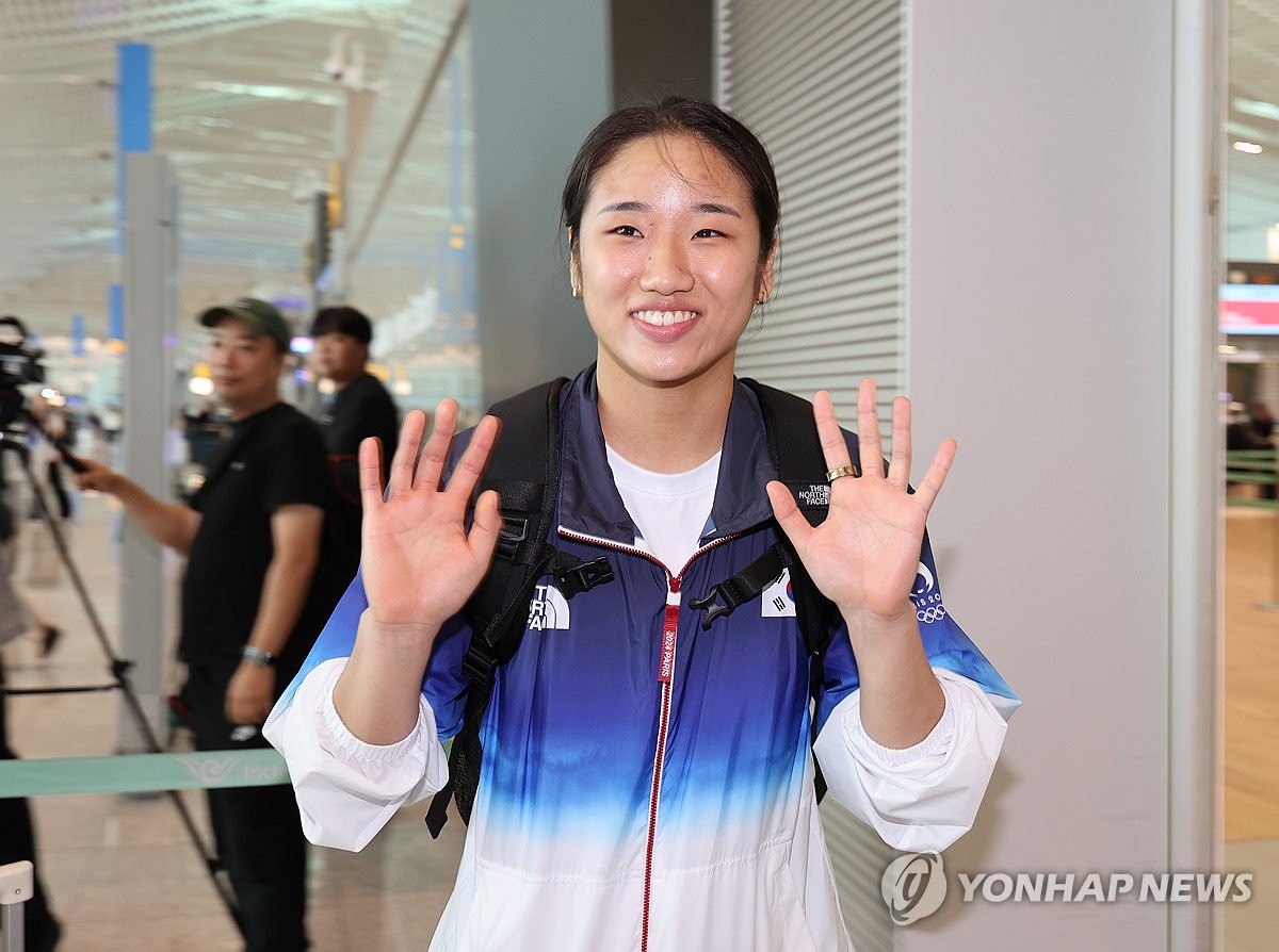 西媒：阿劳霍、加维和佩德里在国家队受伤 FIFA向巴萨赔付近千万欧元