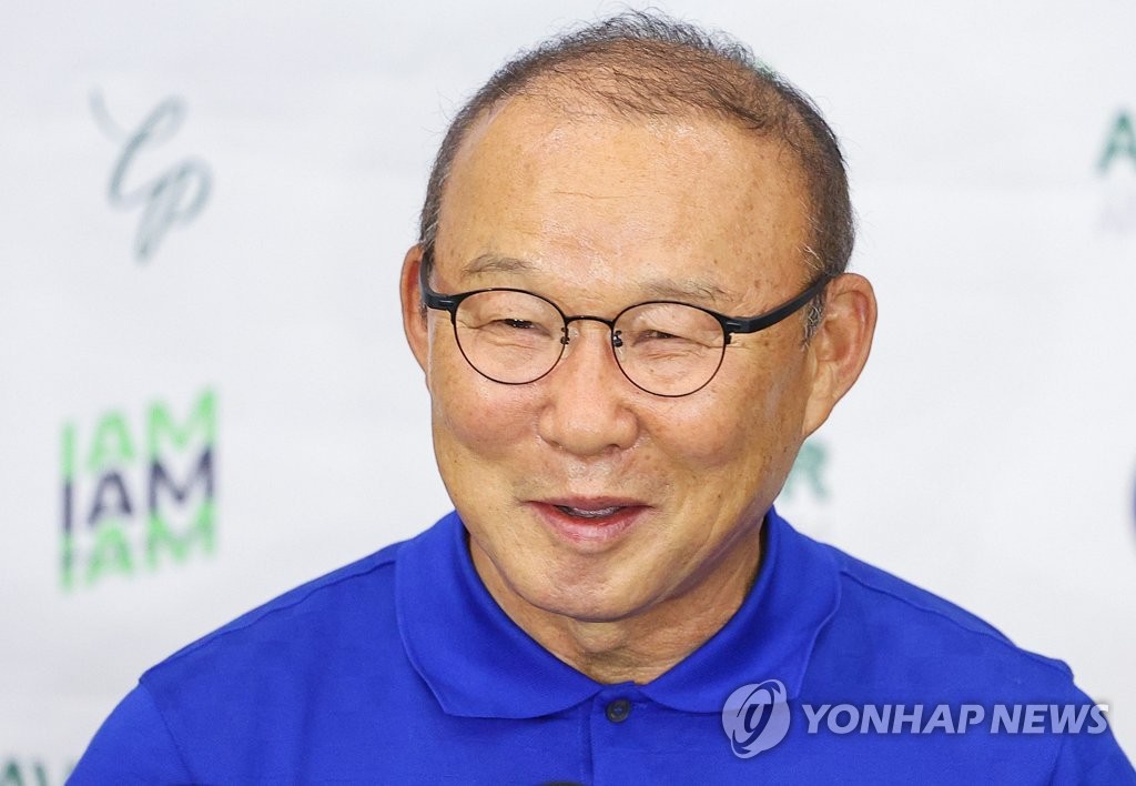 科尔：库里扭伤食指无缘出战湖人 但能赶上常规赛揭幕战