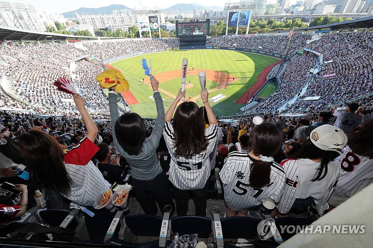 ⚽欧冠半场：福登远射被扑，哈兰德造点+操刀命中，曼城1-0费耶诺德