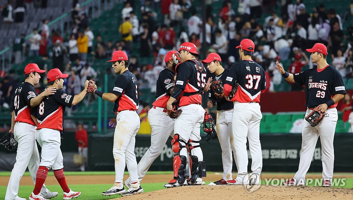 官方：横滨FC从町田泽维亚签下铃木准弥