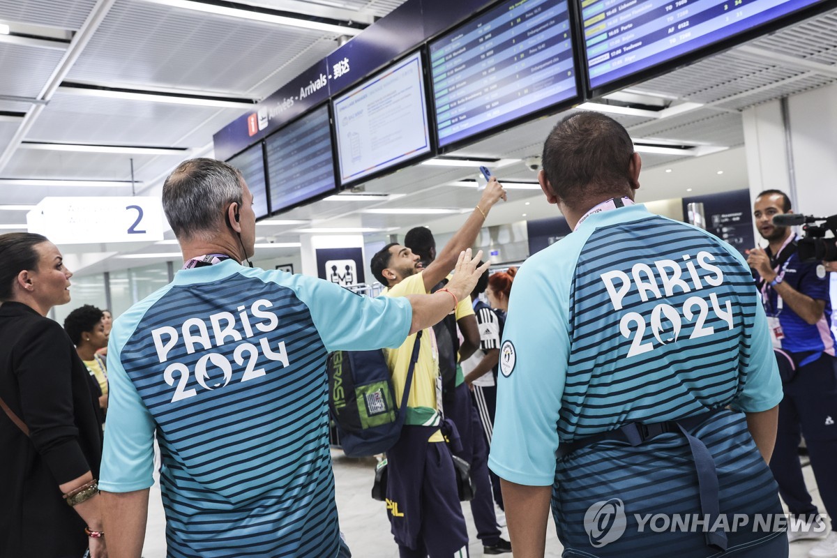什么操作？莫塔直接在发布会上公布客战热那亚首发阵容