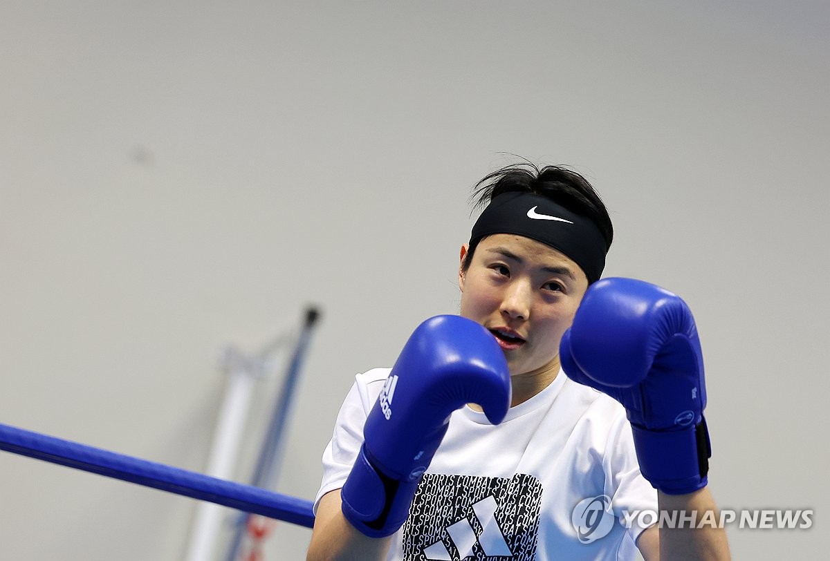佩德里对马竞10次在中场区域夺得球权，本赛季西甲最多