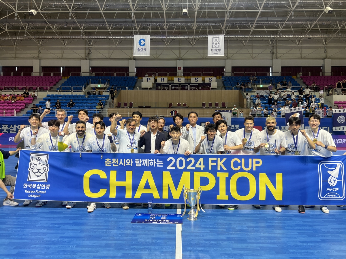 状态火热！科利尔19中11狂砍38分6篮板 帮助山猫主场取胜