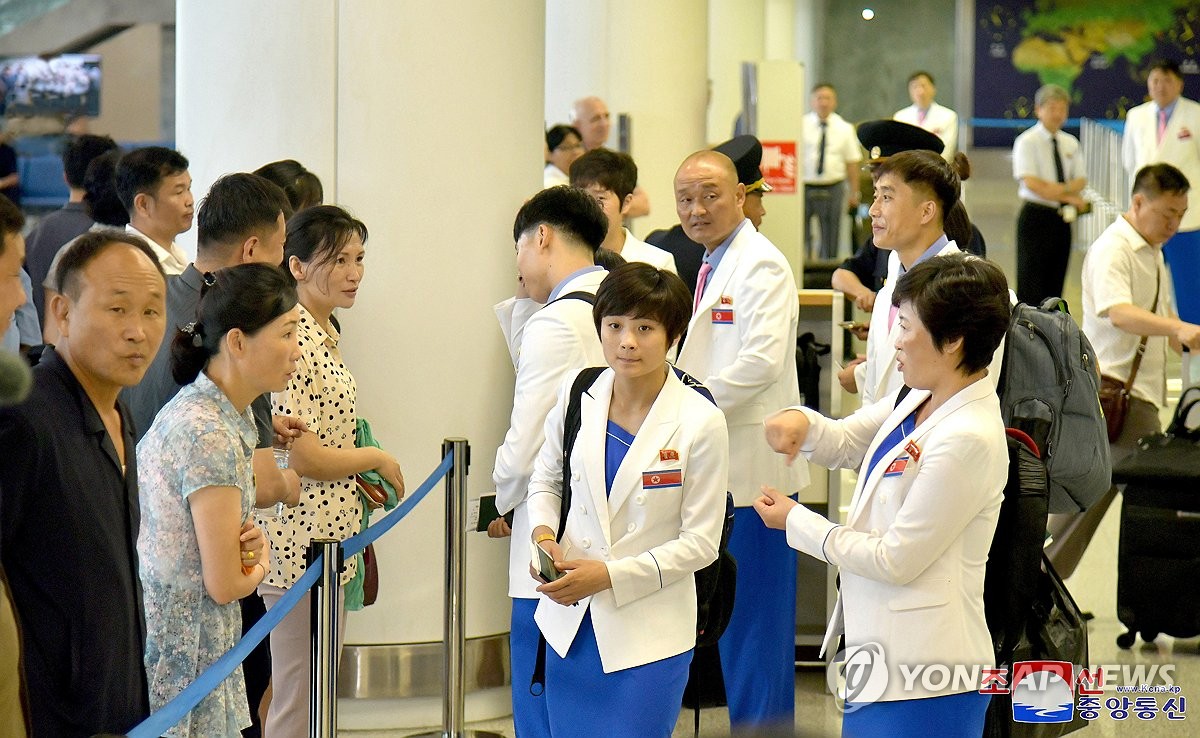 巴萨庆典上播放梅西视频时，现场高呼梅西名字