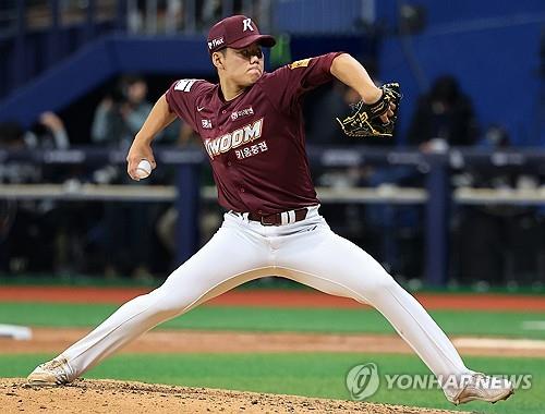 新潟天鹅补时绝平！札幌冈萨多重获一线生机